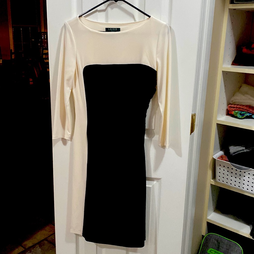 Geometric shape and Ruching offers slimming look.